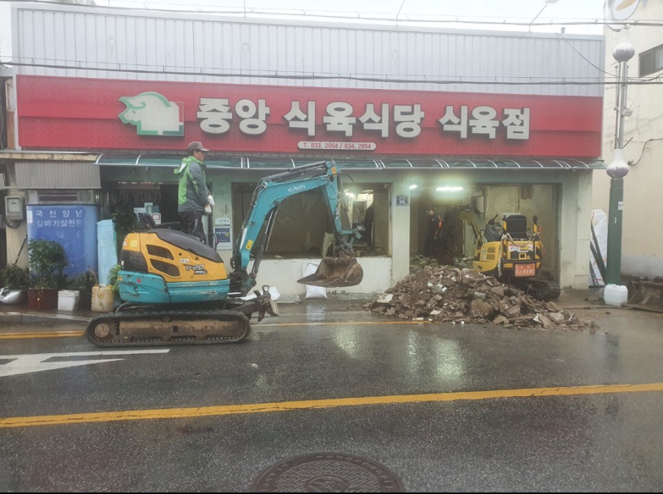 2038599400_Zj62RSyn_8783e1f1343559012f82c59977299035fdbb950f.jpg 이미지크게보기